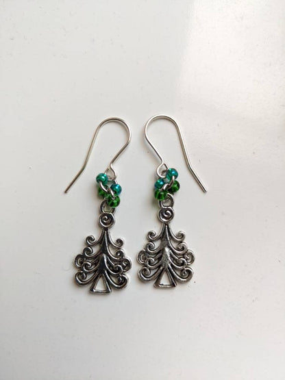 Christmas Tree Earrings | Green Accent Bead Xmas Tree Earrings