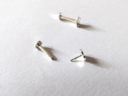 Flat Back Sterling Silver Labret Earrings | Flower Labret Earrings