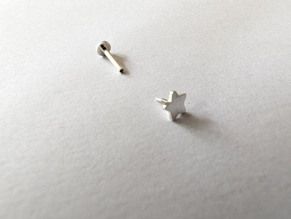 Sterling silver 4mm star flat back labret earring