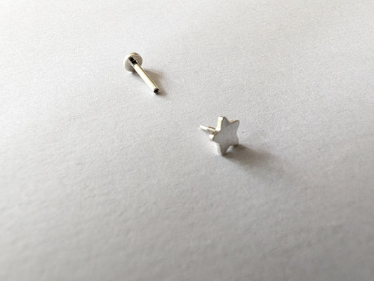 Sterling silver 4mm star flat back labret earring