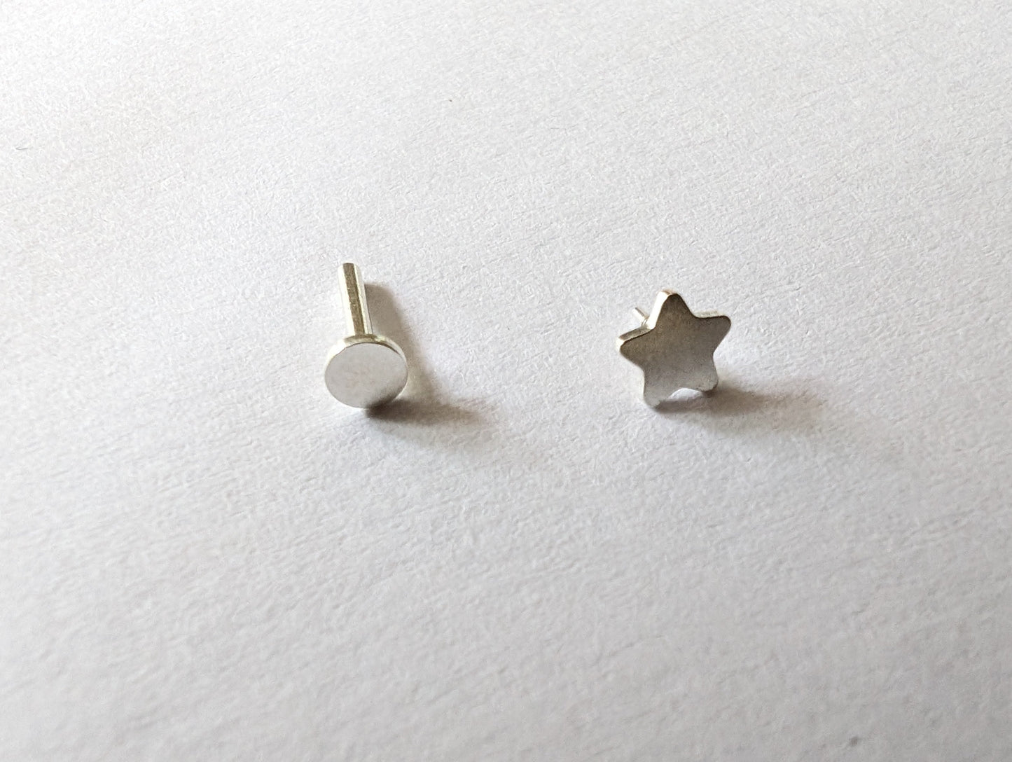 Flat back sterling silver star labret earring